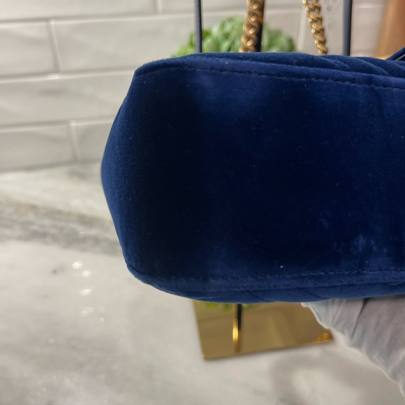 Authentic Blue suede Gucci Marmont Bag - Picture 6 of 10